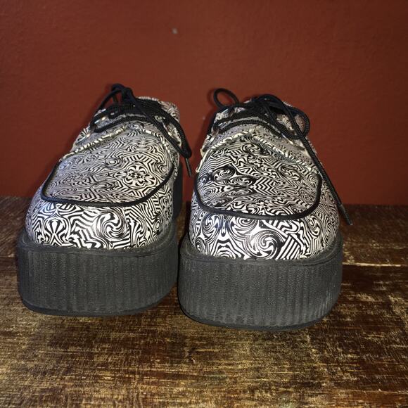 T.U.K. Mondo Creeper Loafer Mens 7 Womens 9 Black White Platform Sneaker Punk - Picture 3 of 11